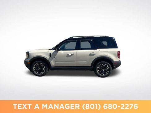 Used 2025 Ford Bronco Sport Outer Banks AWD/4WD image 2