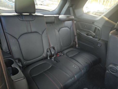 Used 2023 Honda Pilot TrailSport image 14