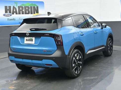 Used 2025 Nissan Kicks SR AWD/4WD image 5