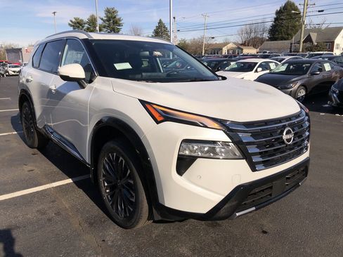 New 2026 Nissan Rogue Platinum w/ Platinum Premium Package image 15