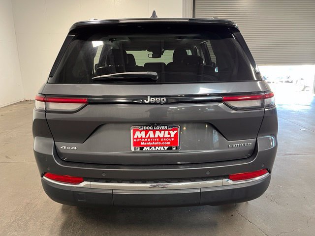 Used 2023 Jeep Grand Cherokee Limited AWD/4WD image 4