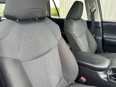 Used 2024 Toyota RAV4 XLE w/ Convenience Package FWD image 27