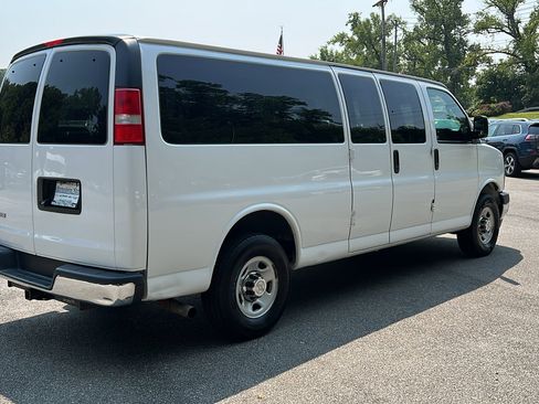 Used 2020 Chevrolet Express 3500 LT w/ LT Preferred Equipment Group image 3