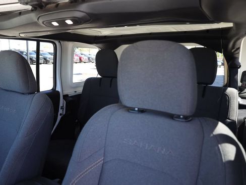 Used 2024 Jeep Wrangler Unlimited Sahara AWD/4WD image 17