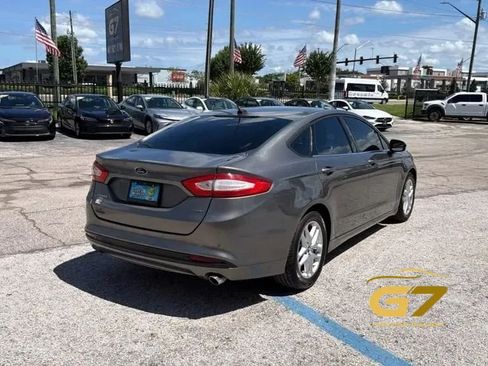 Used 2013 Ford Fusion SE FWD image 6
