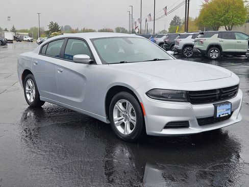 Used 2022 Dodge Charger SXT RWD image 8