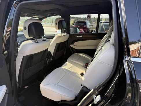 Used 2017 Mercedes-Benz GLS 450 4MATIC image 13