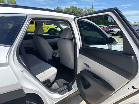 Used 2026 Hyundai Tucson SEL FWD image 14