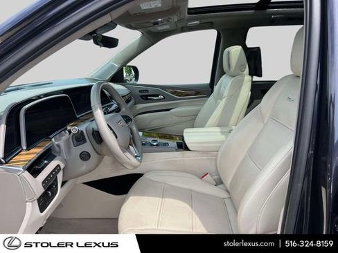 Used 2023 Cadillac Escalade ESV Sport Platinum AWD/4WD image 22