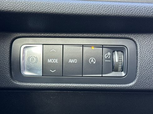 Certified 2024 Chevrolet Traverse LT image 42