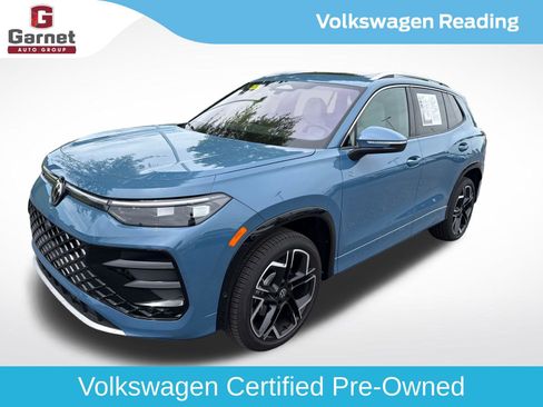 Used 2025 Volkswagen Tiguan SEL R-Line AWD/4WD image 1