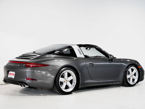 Used 2015 Porsche 911 Targa 4 image 4