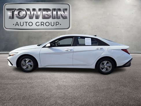 Used 2024 Hyundai Elantra SE image 7