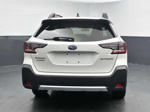 Used 2023 Subaru Outback Limited image 8