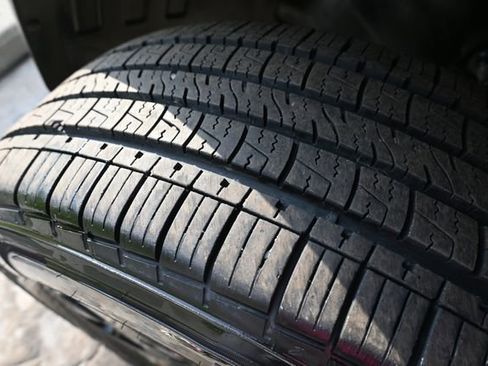 Used 2022 Kia Sorento S w/ Panoramic Sunroof Package image 9