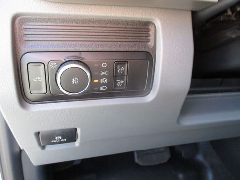 New 2026 Ford F250 XL w/ XL Chrome Package image 16