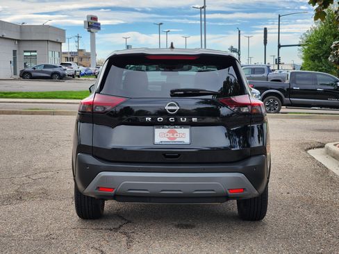 Used 2023 Nissan Rogue S image 4