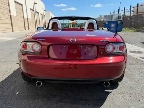 Used 2006 MAZDA MX-5 Miata Grand Touring w/ Premium Pkg RWD image 8