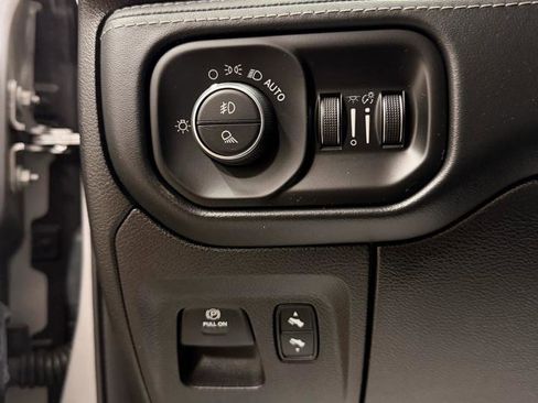 Used 2019 RAM 1500 Limited AWD/4WD image 17