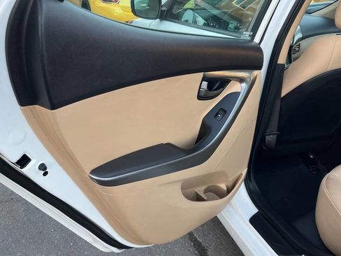 Used 2013 Hyundai Elantra GLS image 19