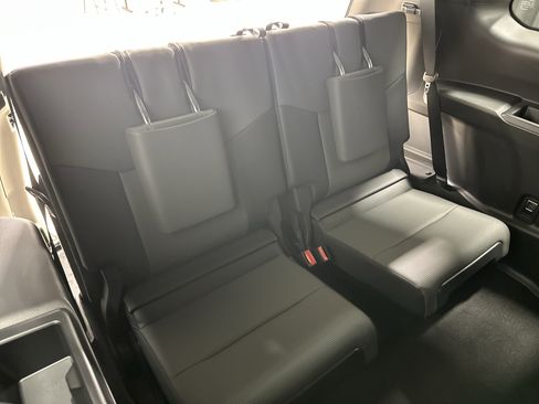 Used 2025 Lexus GX 550 w/ Accessory Package (2T) image 34