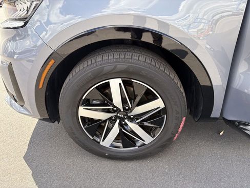 Used 2023 Kia Sorento S FWD image 39