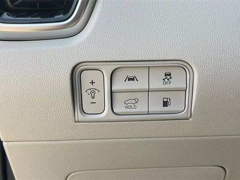 Used 2023 Kia Sorento SX Prestige image 14