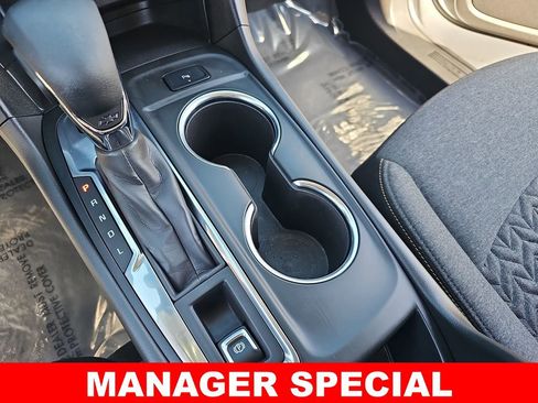 Used 2022 Chevrolet Equinox LT image 24