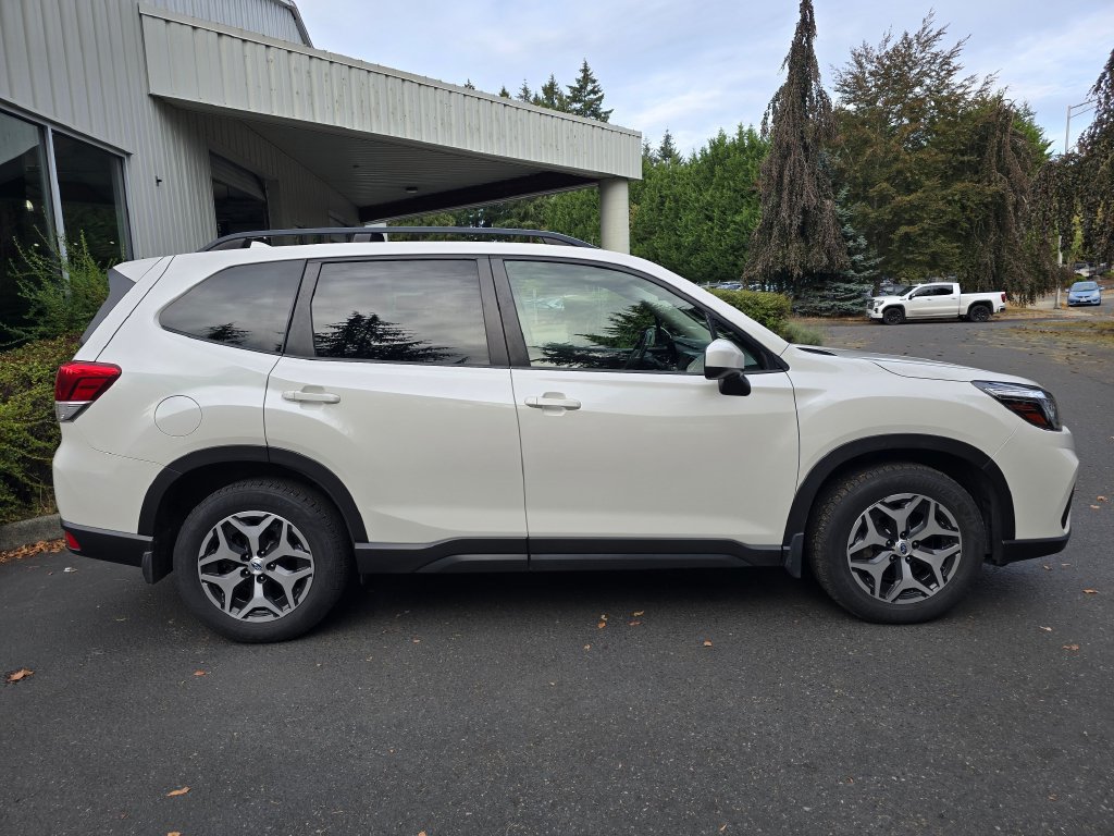 Used 2019 Subaru Forester Premium w/ Popular Package #1 AWD/4WD image 3