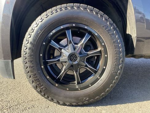 Used 2015 GMC Yukon SLE AWD/4WD image 10