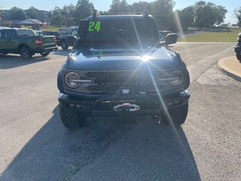 Used 2024 Ford Bronco Everglades image 3