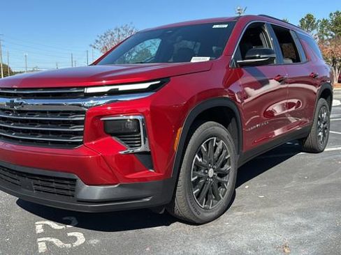 New 2026 Chevrolet Traverse LT w/ Sun and Wheel Package image 3
