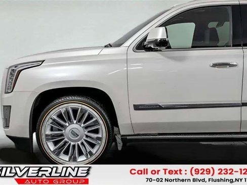 Used 2015 Cadillac Escalade ESV Platinum AWD/4WD image 26