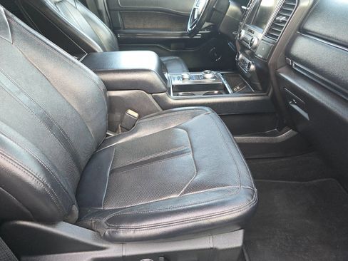 Used 2019 Ford Expedition Max Limited image 24