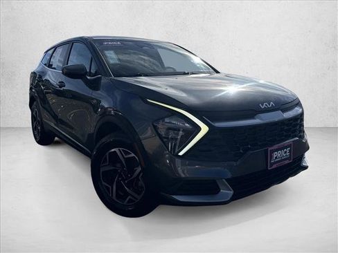 Used 2023 Kia Sportage LX image 7