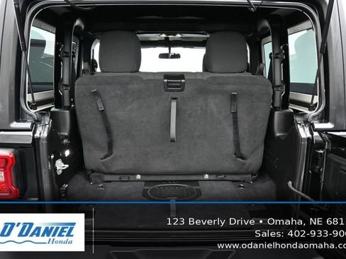 Used 2021 Jeep Wrangler Sport AWD/4WD image 38