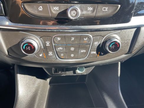 Used 2018 Chevrolet Traverse LT w/ LPO, Floor Liner Package image 28