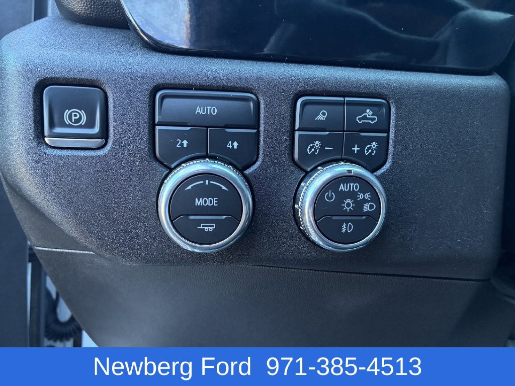 Used 2025 GMC Sierra 1500 SLT AWD/4WD image 16