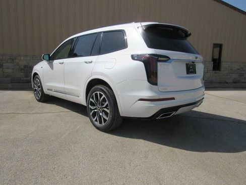 New 2025 Cadillac XT6 Sport w/ Technology Package image 4