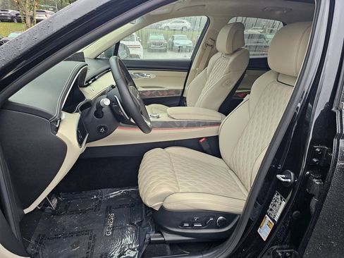 Used 2025 Genesis GV70 3.5T Sport w/ Sport Advanced Package image 21