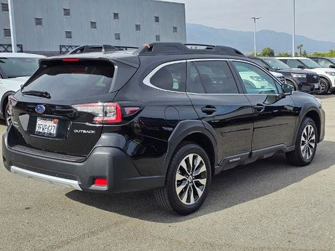 Used 2023 Subaru Outback Limited AWD/4WD image 6