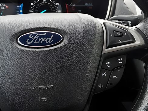 Used 2017 Ford Fusion SE w/ Fusion SE Technology Package FWD image 27