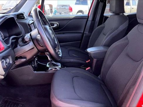 Used 2022 Jeep Renegade Latitude w/ Convenience Group AWD/4WD image 27