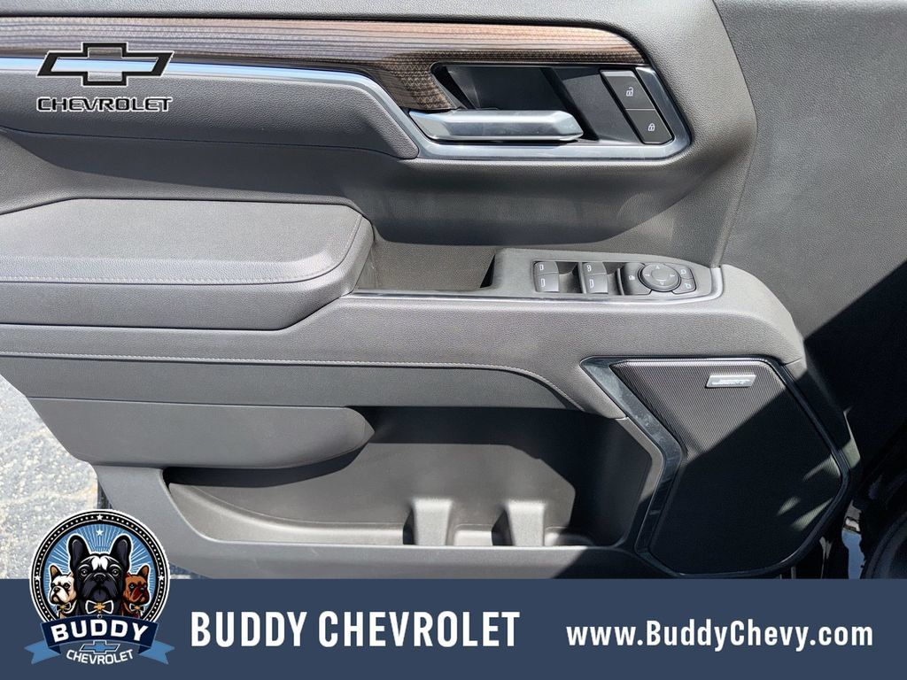 Used 2026 Chevrolet Silverado 1500 RST w/ RST All Star Premium Package AWD/4WD image 15