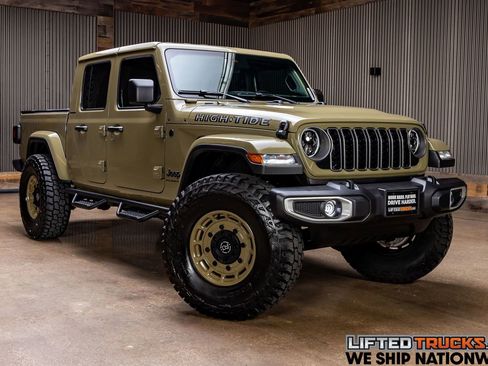 Used 2025 Jeep Gladiator Sport AWD/4WD image 1