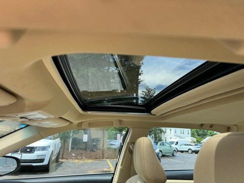 Used 2017 Toyota Camry LE w/ Moonroof Package FWD image 9