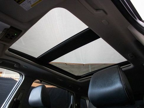 Used 2023 Nissan Rogue SL w/ SL Premium Package image 39