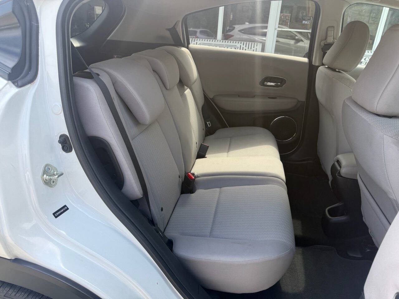 Used 2016 Honda HR-V EX image 4