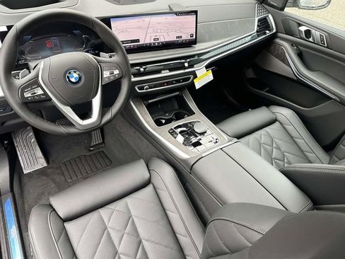 New 2026 BMW X5 xDrive50e w/ Premium Package image 10