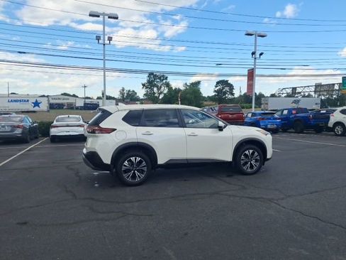 Certified 2023 Nissan Rogue SV AWD/4WD image 5
